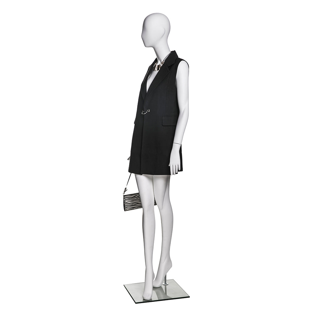 SFM06 Crossed-Leg Female Mannequin in Matte White (TMK-MZ-SFM06)