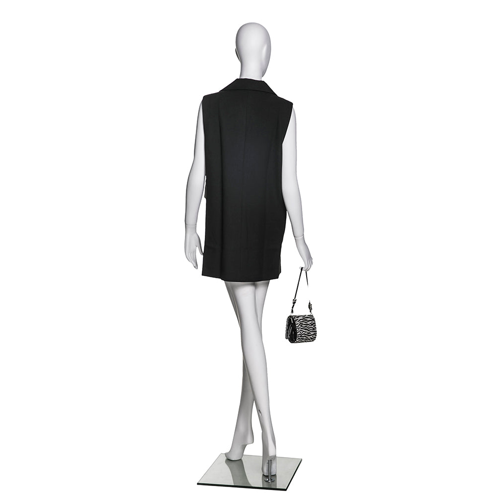SFM06 Crossed-Leg Female Mannequin in Matte White (TMK-MZ-SFM06)