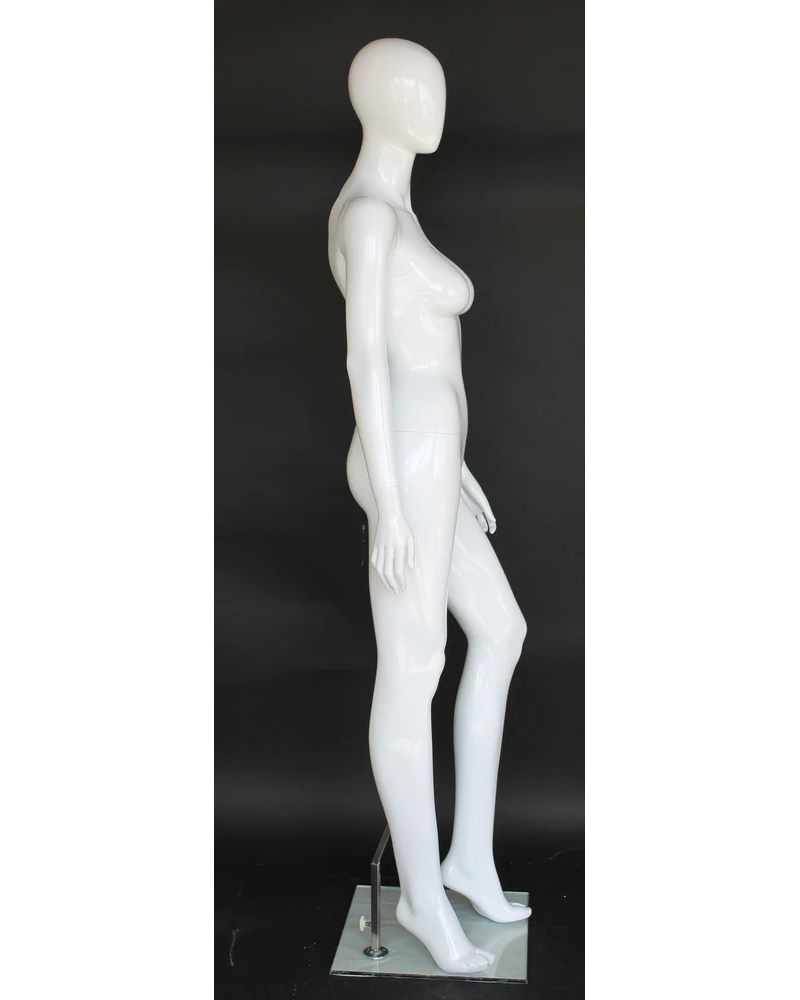 Runway-strut egghead female mannequin in glossy white