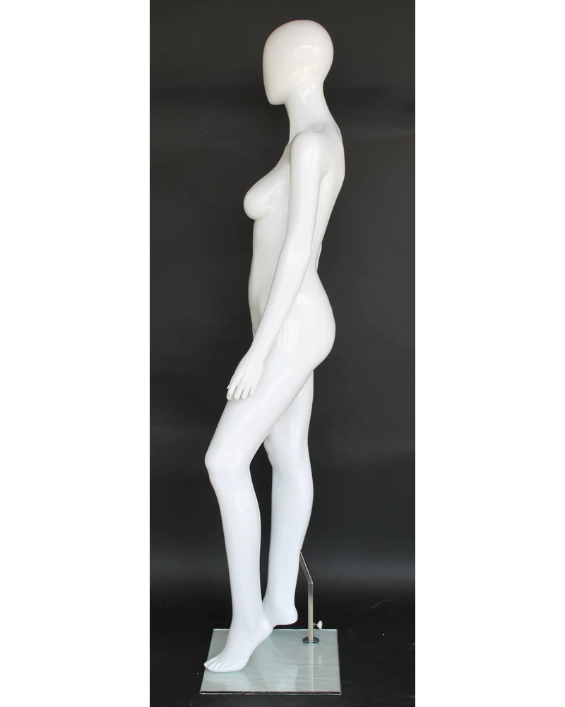 Runway-strut egghead female mannequin in glossy white