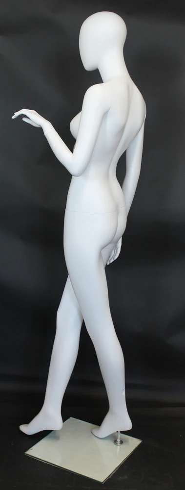 Crossed-leg egghead female mannequin in matte white