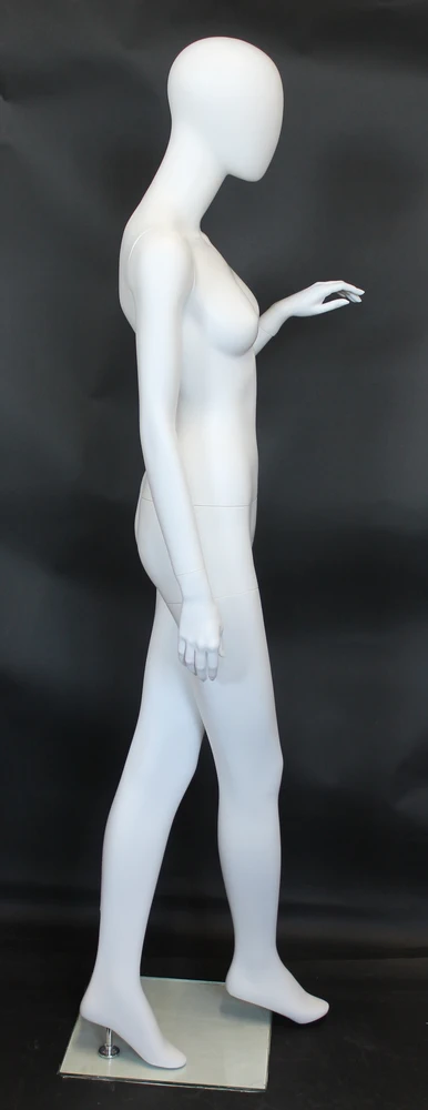 Crossed-leg egghead female mannequin in matte white